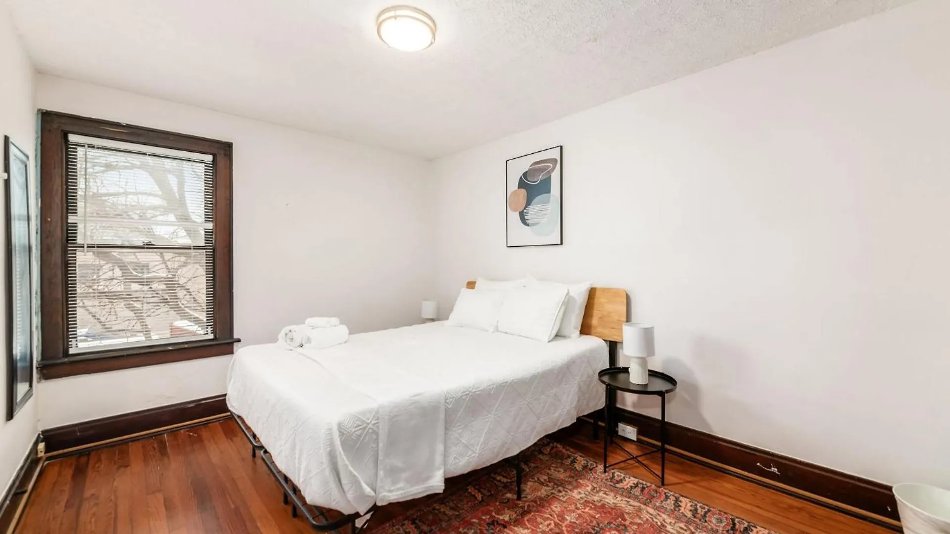 The Cobblestone Townhouse - 2 Bedroom -German Village Columbus