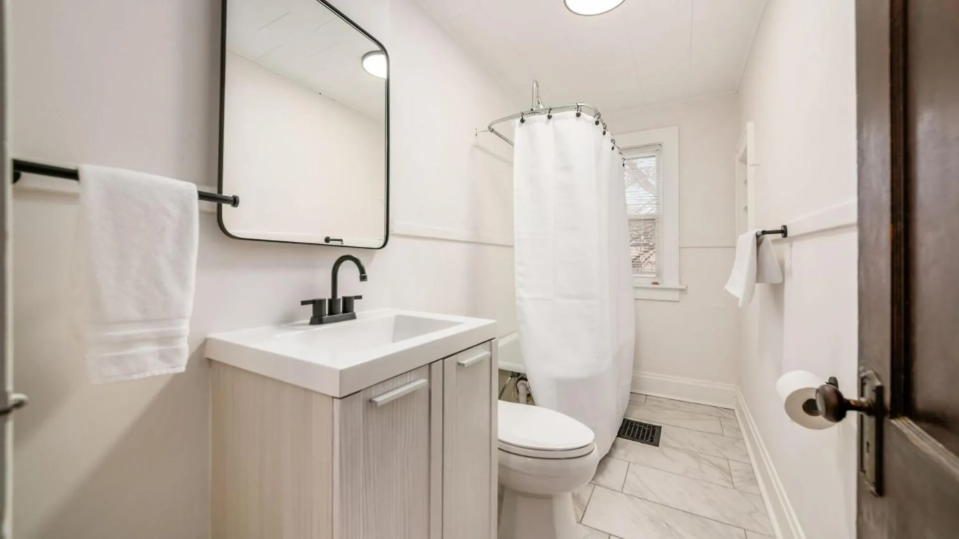 Feriehus The Cobblestone Townhouse - 2 Bedroom -German Village Columbus